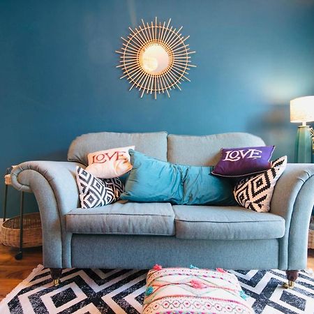 Aston Henry James Stunning One Bedroom Apartment In Royal Windsor Esterno foto