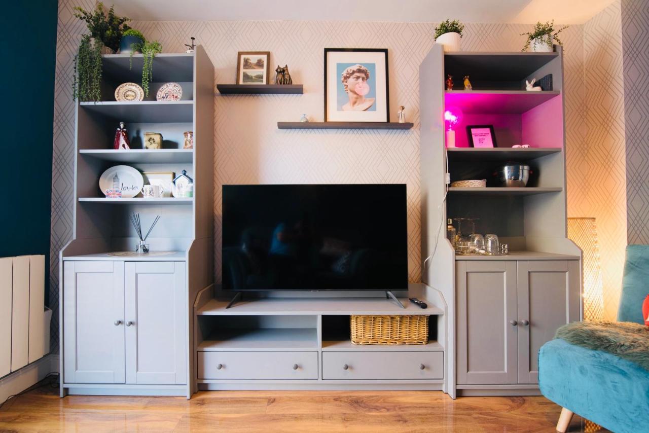 Aston Henry James Stunning One Bedroom Apartment In Royal Windsor Esterno foto