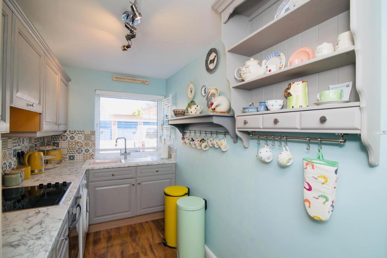 Aston Henry James Stunning One Bedroom Apartment In Royal Windsor Esterno foto