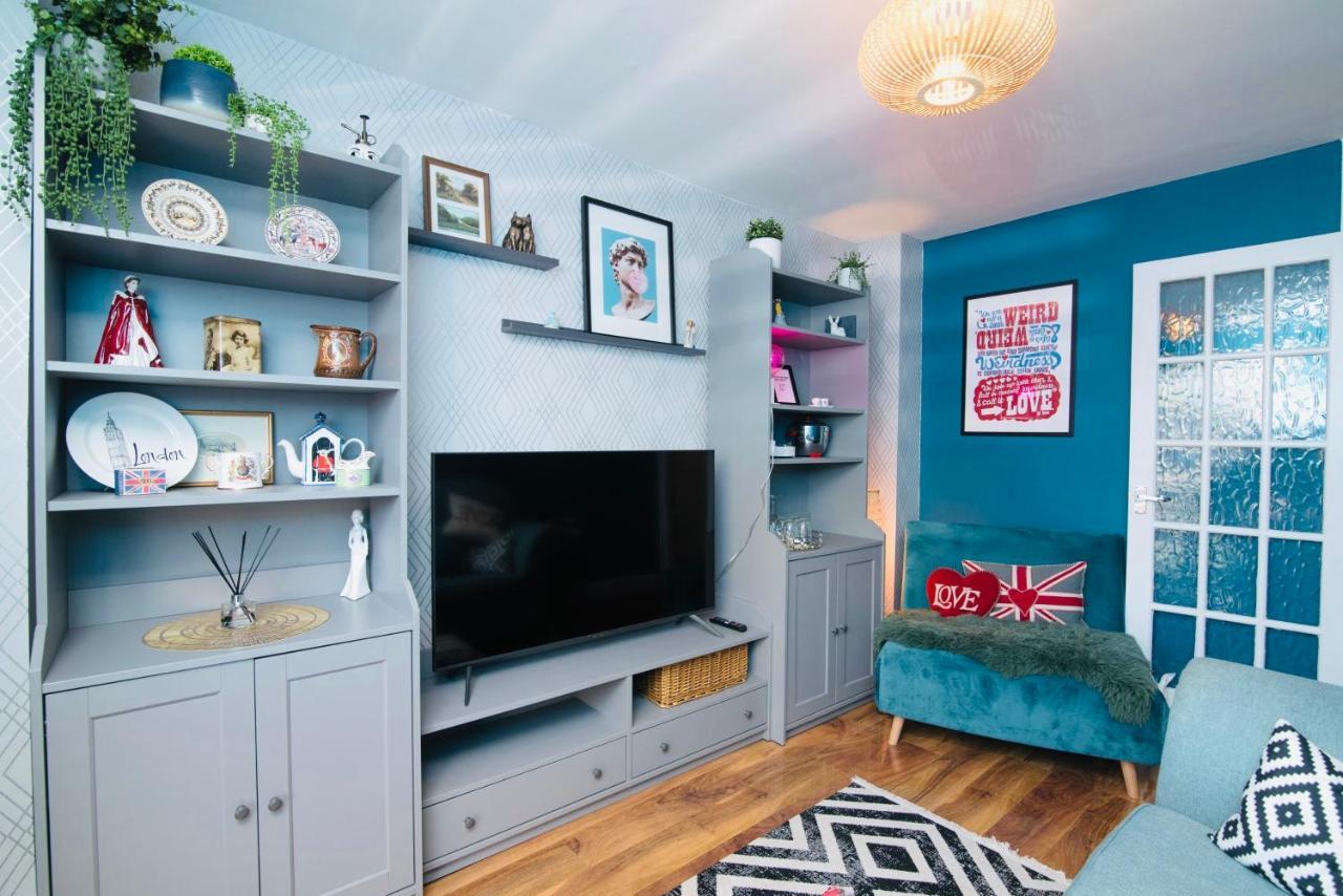 Aston Henry James Stunning One Bedroom Apartment In Royal Windsor Esterno foto